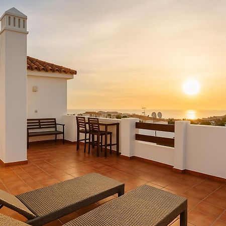 אסטפונה Penthouse Sea View - Valle Romano Golf מראה חיצוני תמונה